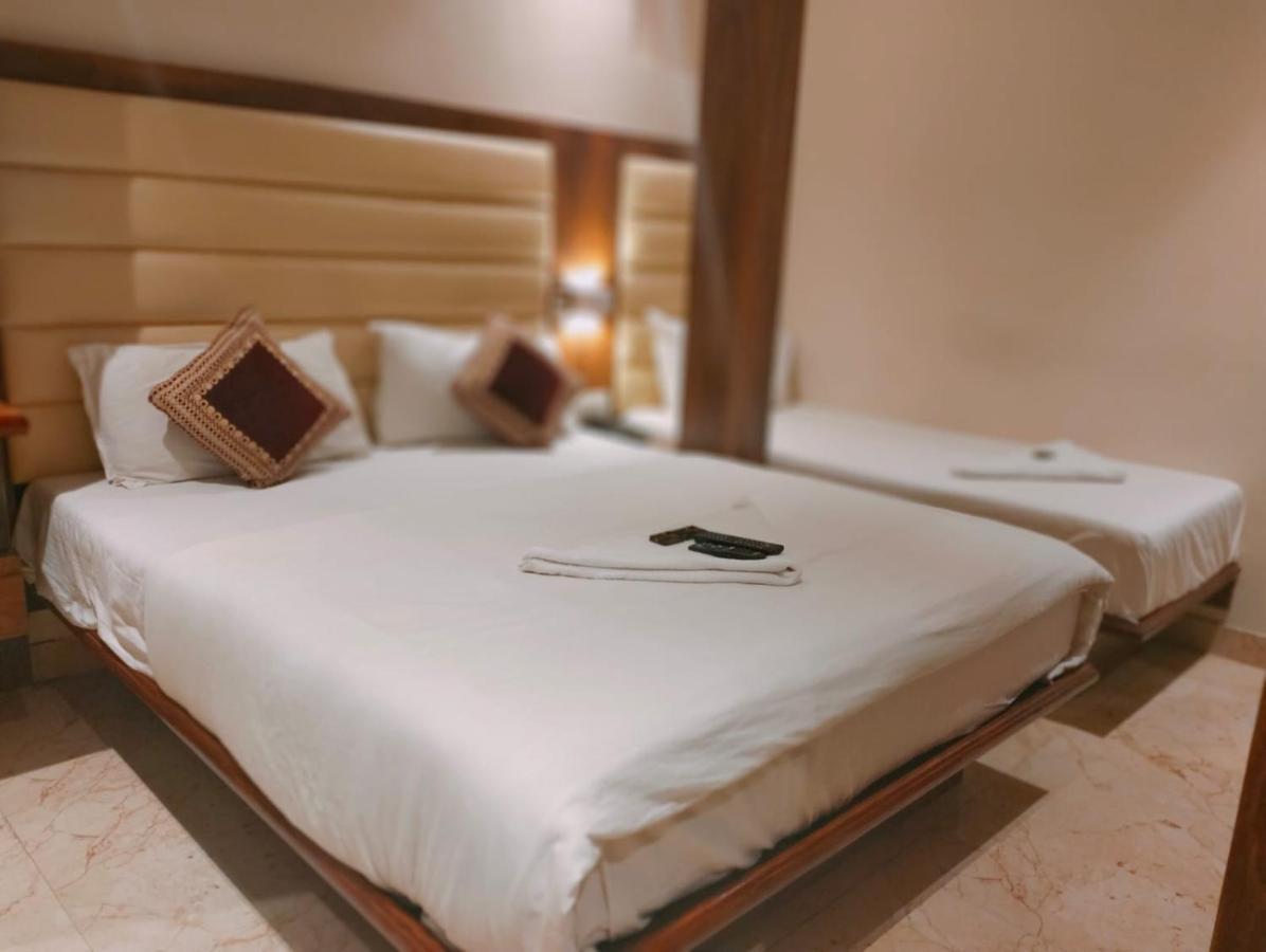 Hotel Adams Inn Near Mumbai Airport Dış mekan fotoğraf