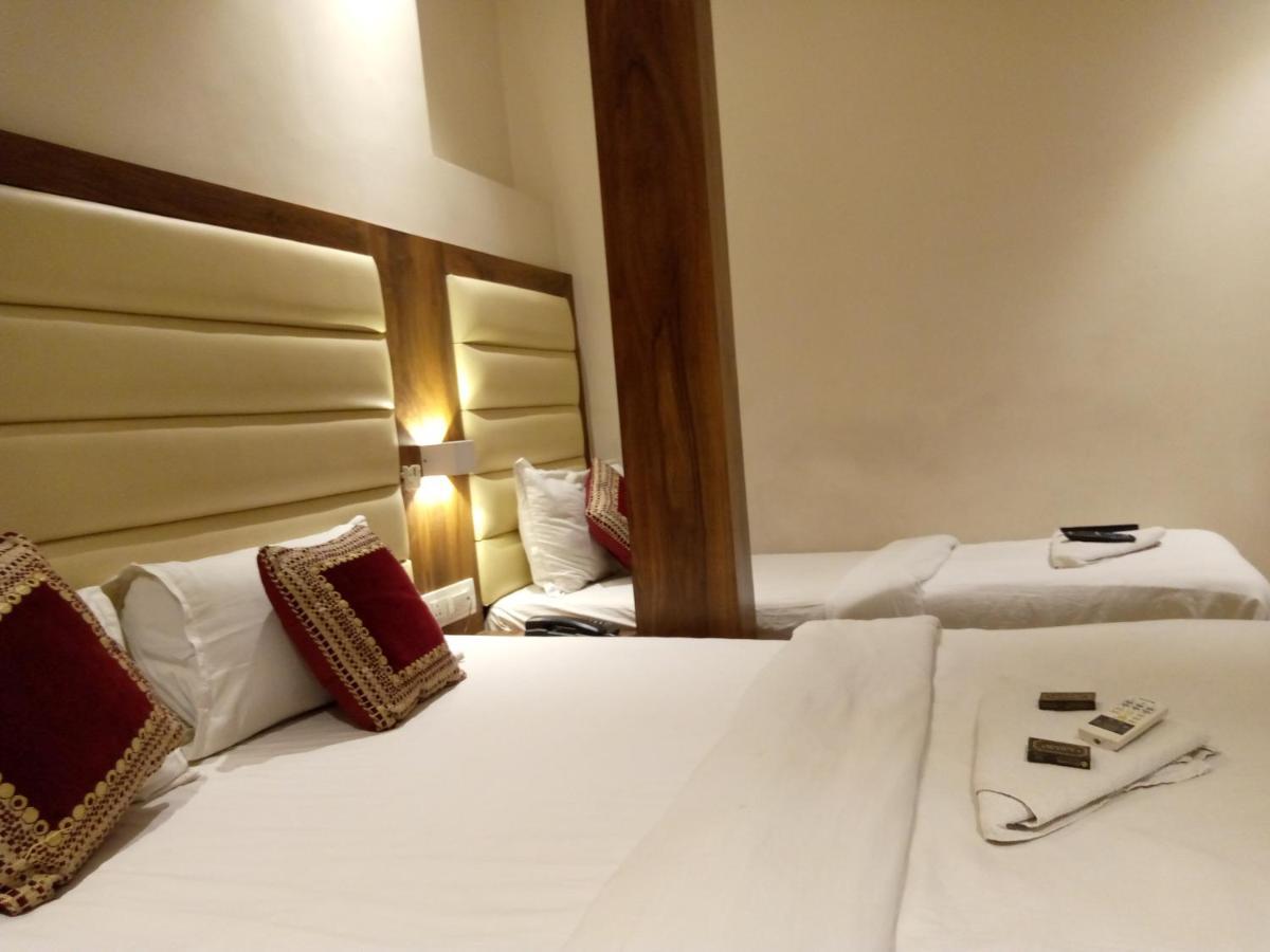 Hotel Adams Inn Near Mumbai Airport Dış mekan fotoğraf